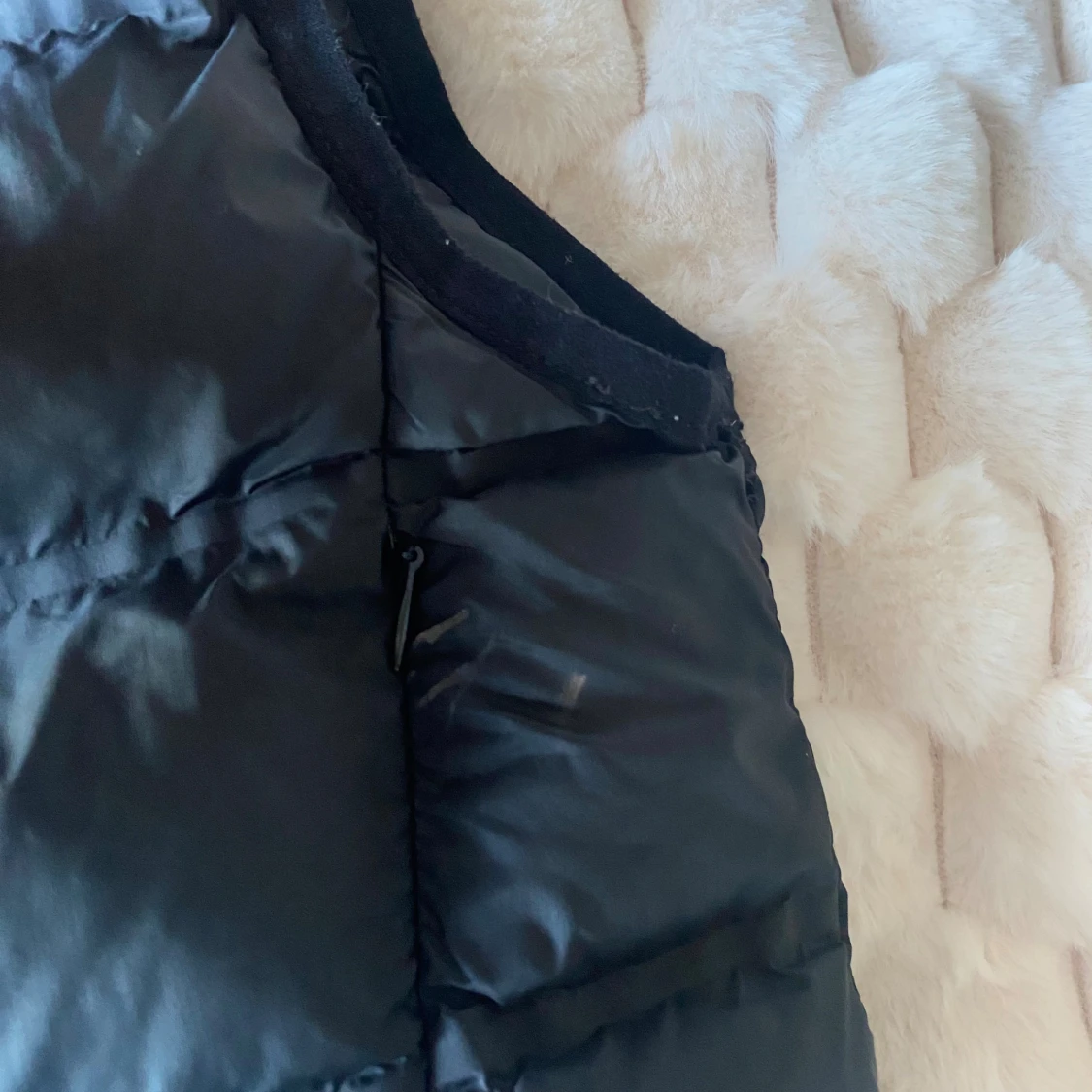 Svart dunväst från Zara - 3