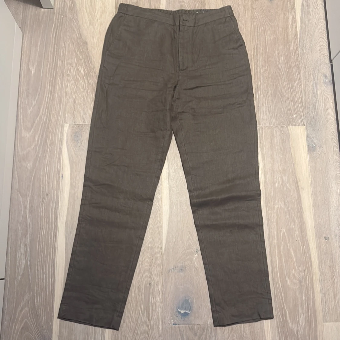 Olivgröna linnebyxor från These Glory Days - 1