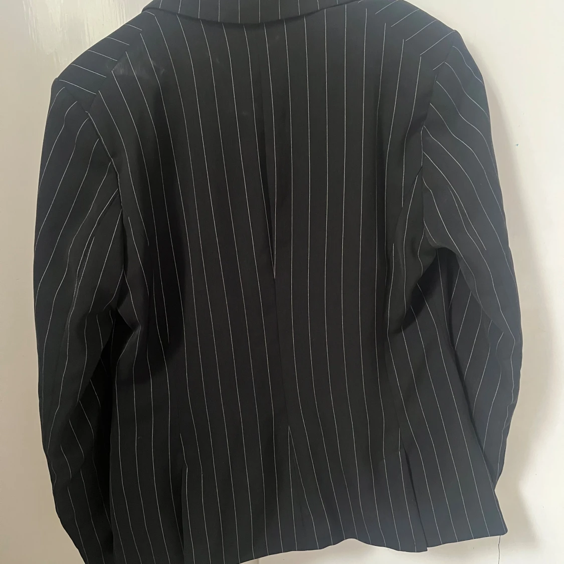 Svart randig kavaj från H&M - 1