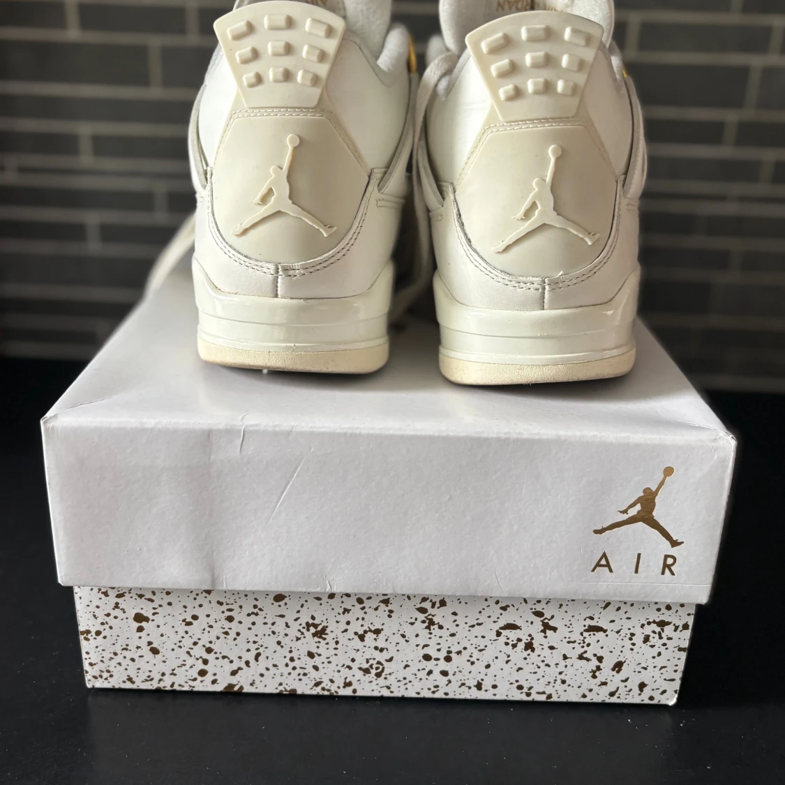 Jordan 4 metallic gold - 2