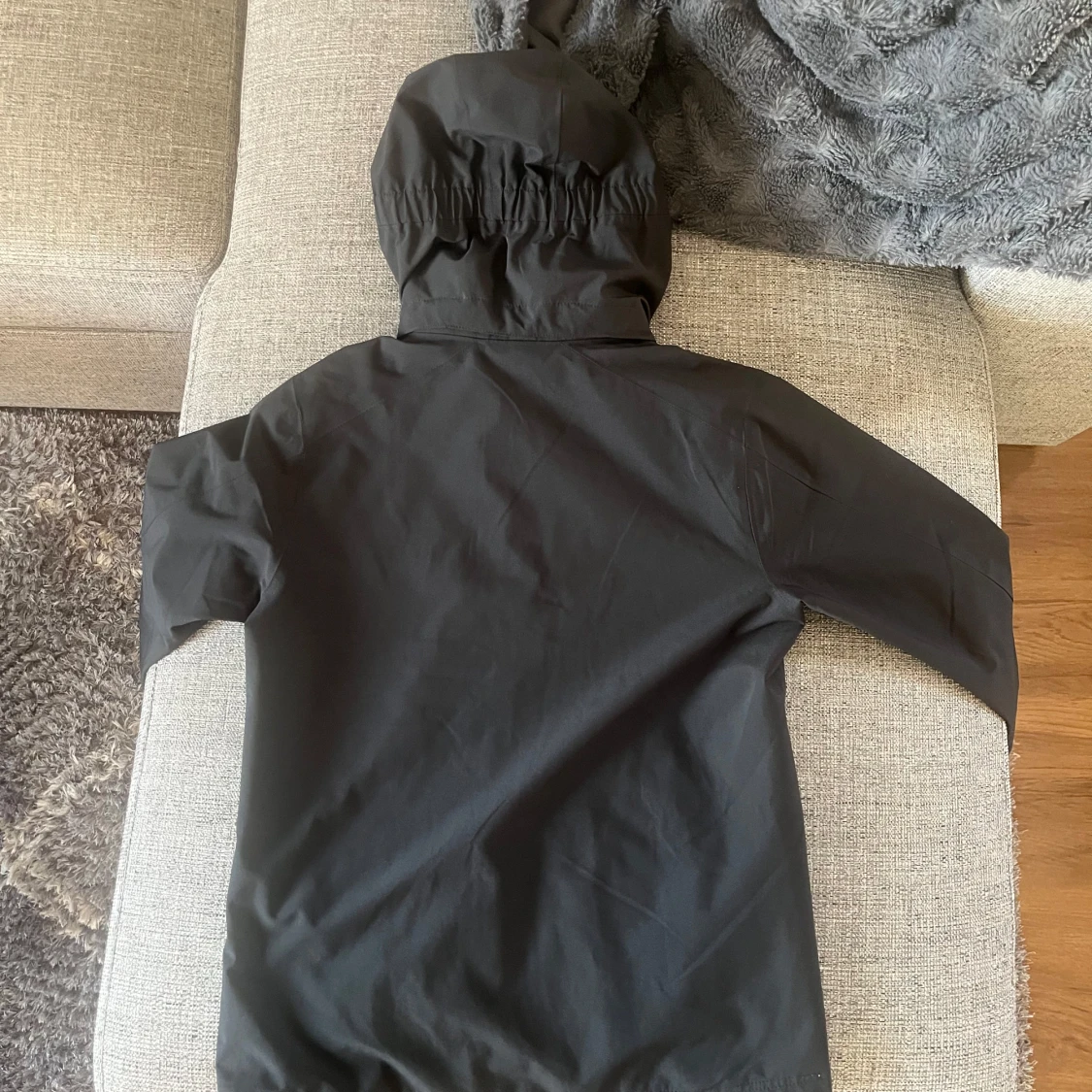 Svart vindjacka från Haglöfs - 4