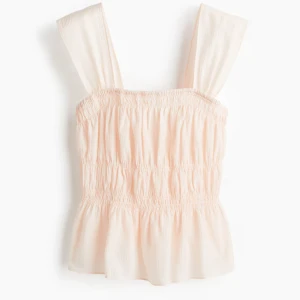 Ljusrosa linnetopp S - Supersöt ljusrosa linnetopp med breda axelband! Aldrig använd och därför i helt nyskick💕💕