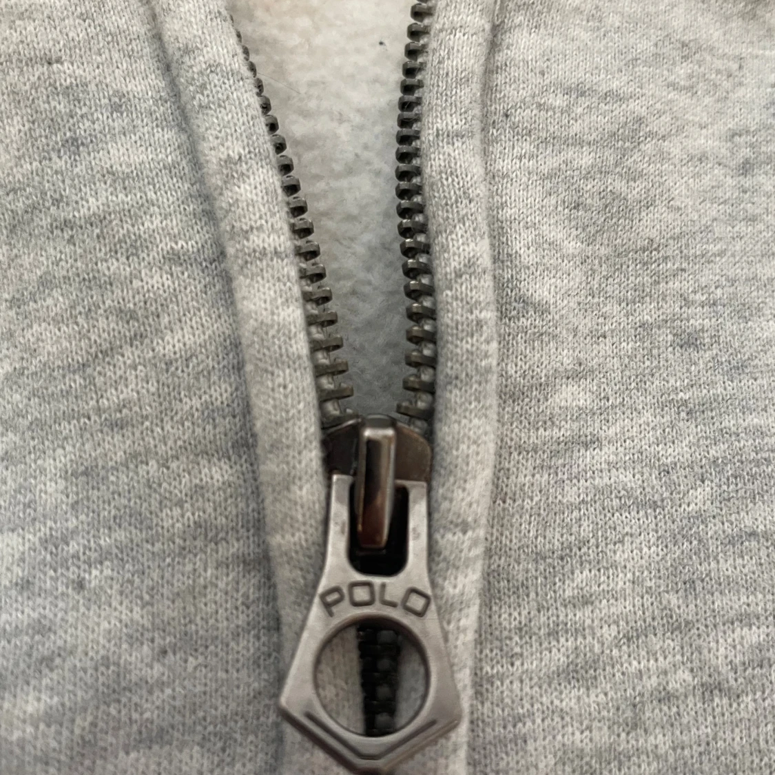 Grå hoodie från Polo Ralph Lauren - 4