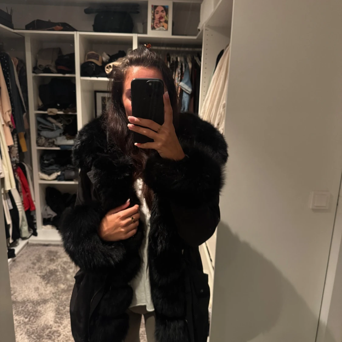 Svart parkajacka med päls - 1