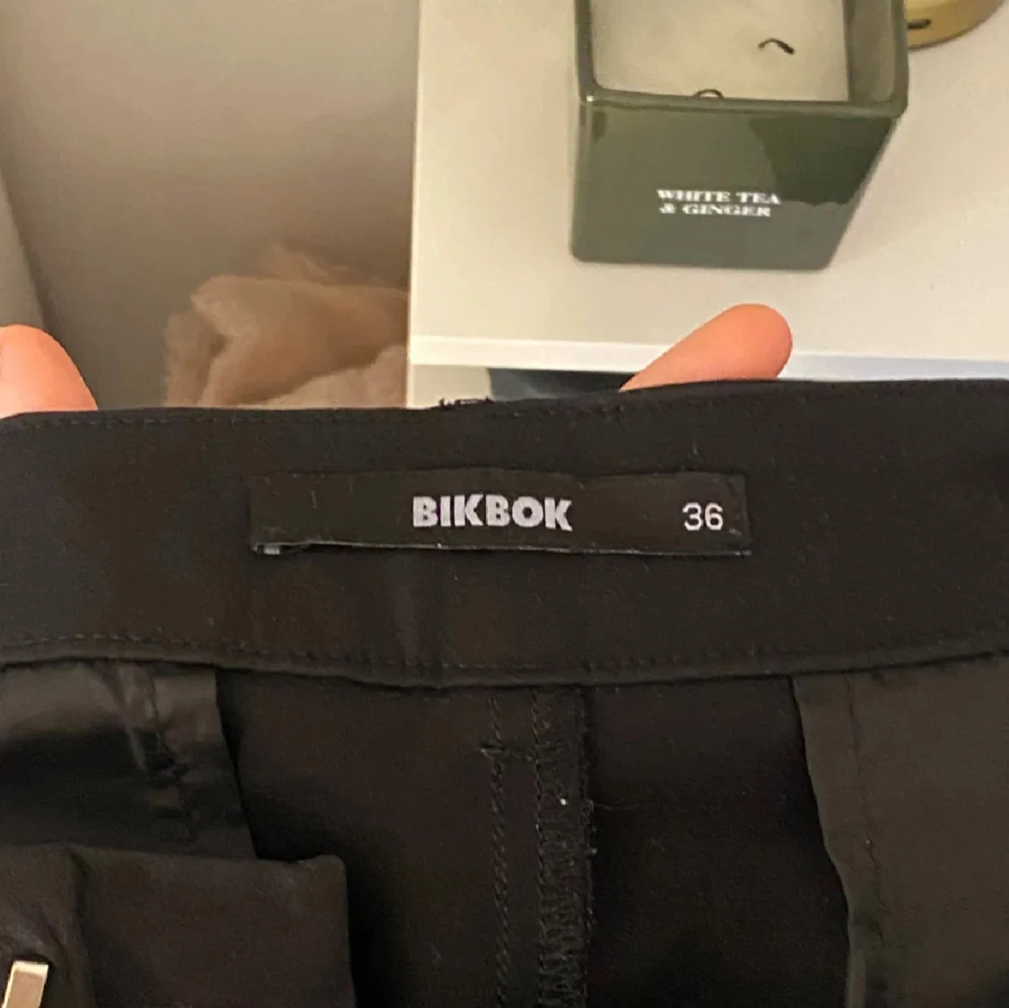 Svarta kostymbyxor - 1