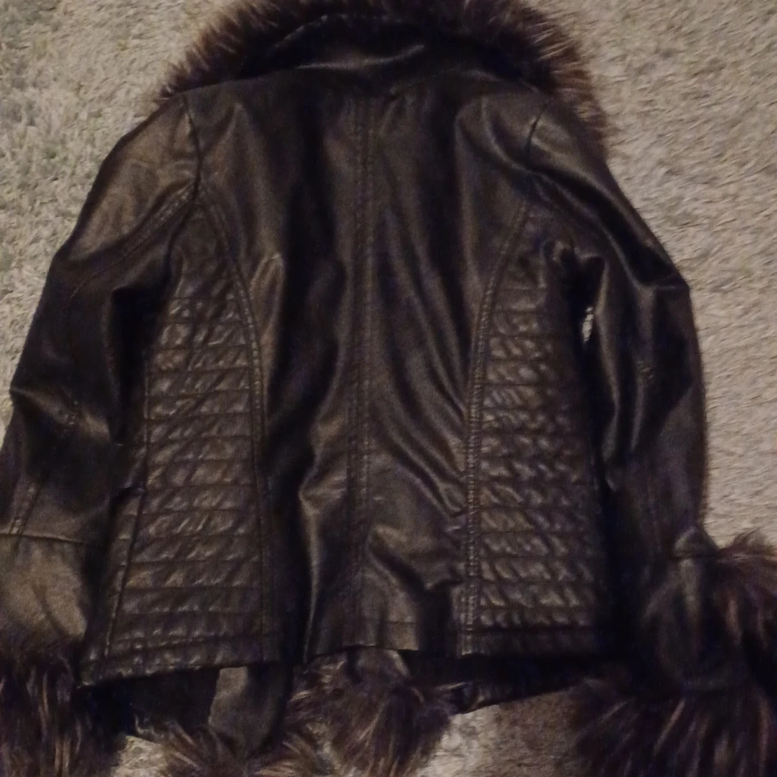 Svart skinnjacka med fuskpäls Vinceotto - 1