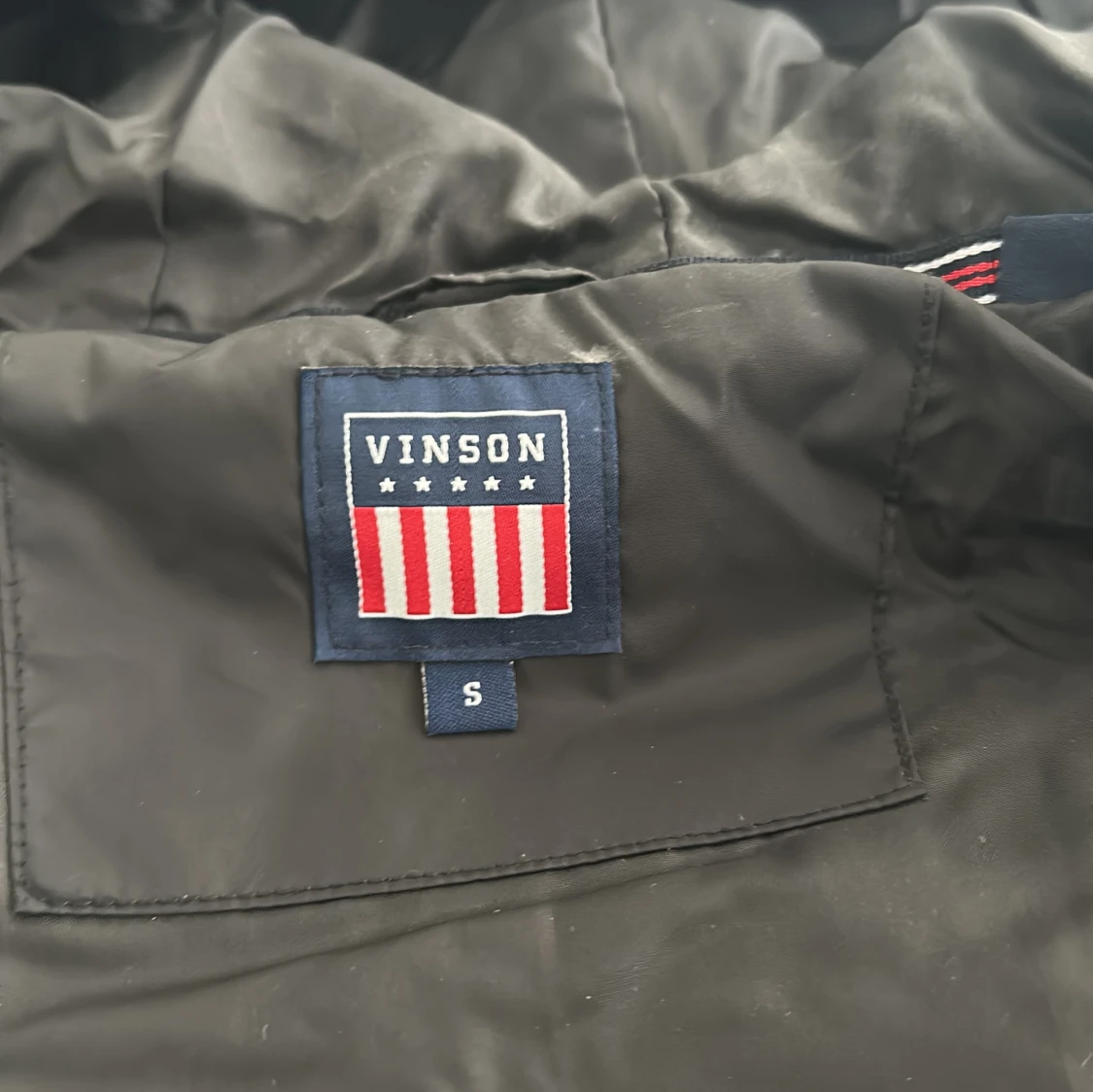 Svart pufferjacka från Vinson - 3