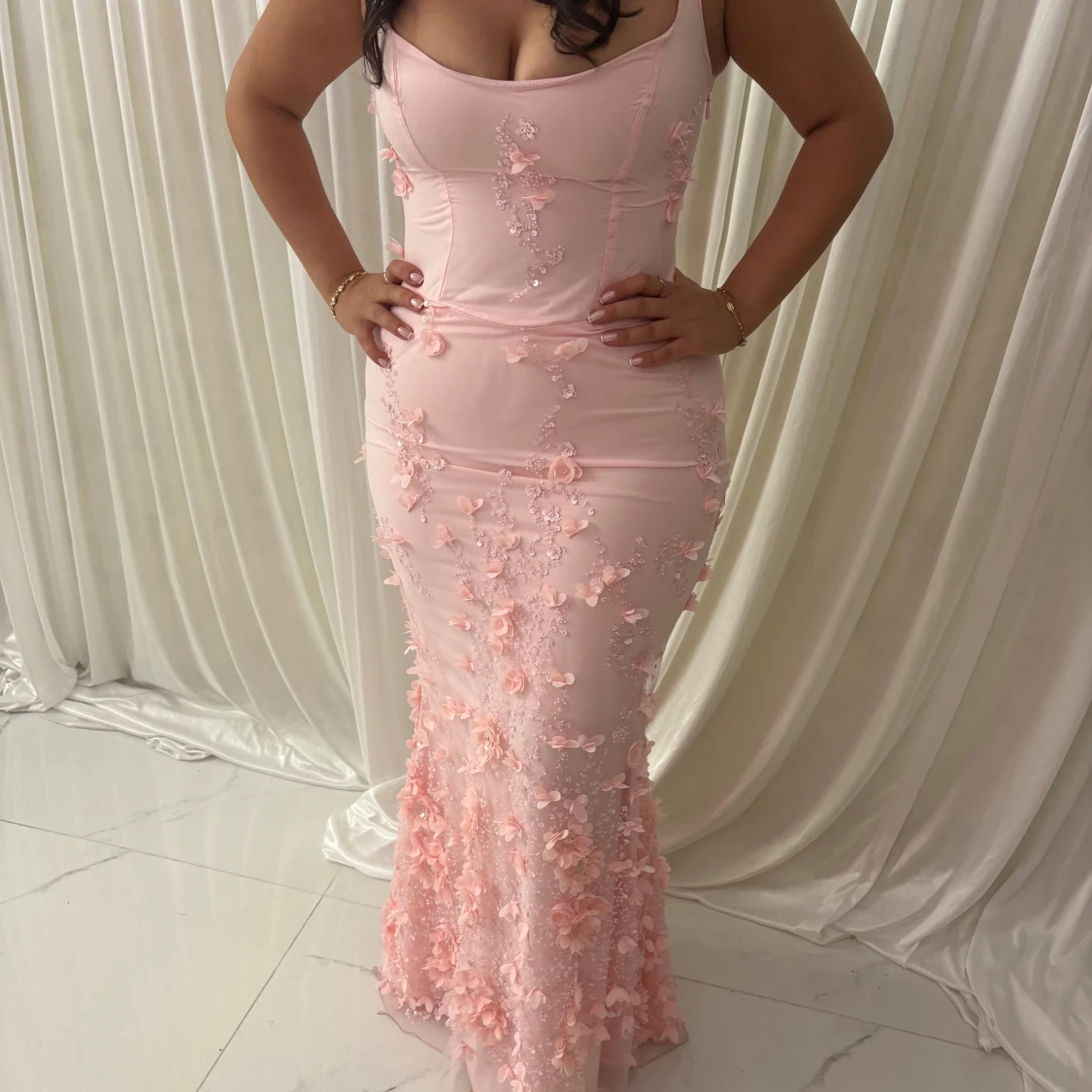 Oh polly Ljusrosa långklänning med blommor - 1