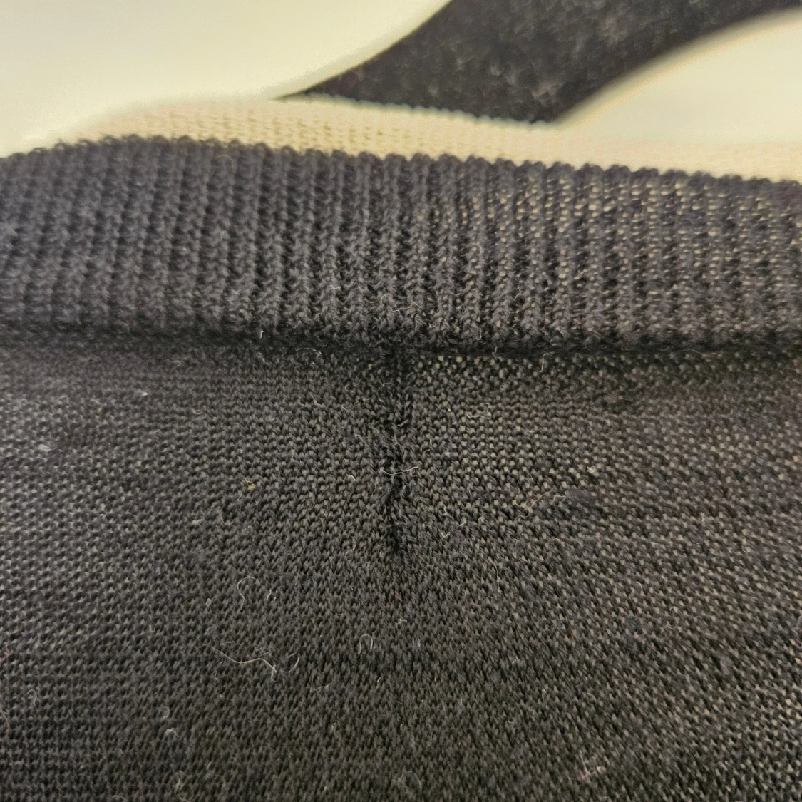 Stickad tröja i 100% silke - 4