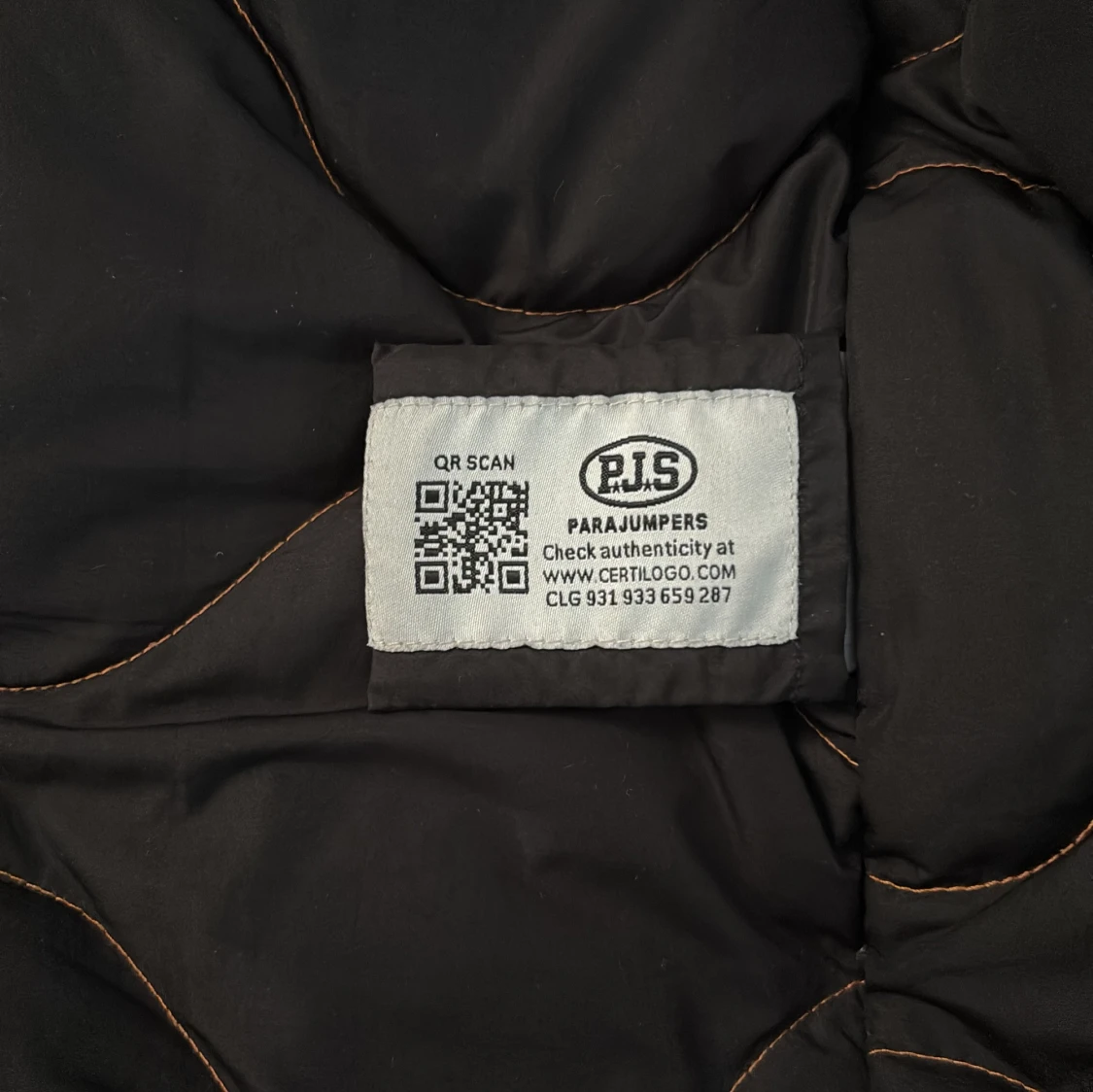 Svart Parajumpers vinterjacka med päls - 2