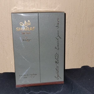 Sharaf parfym - En helt ny sharaf bland  parfym. köpte den för min bror men han hade en redan 