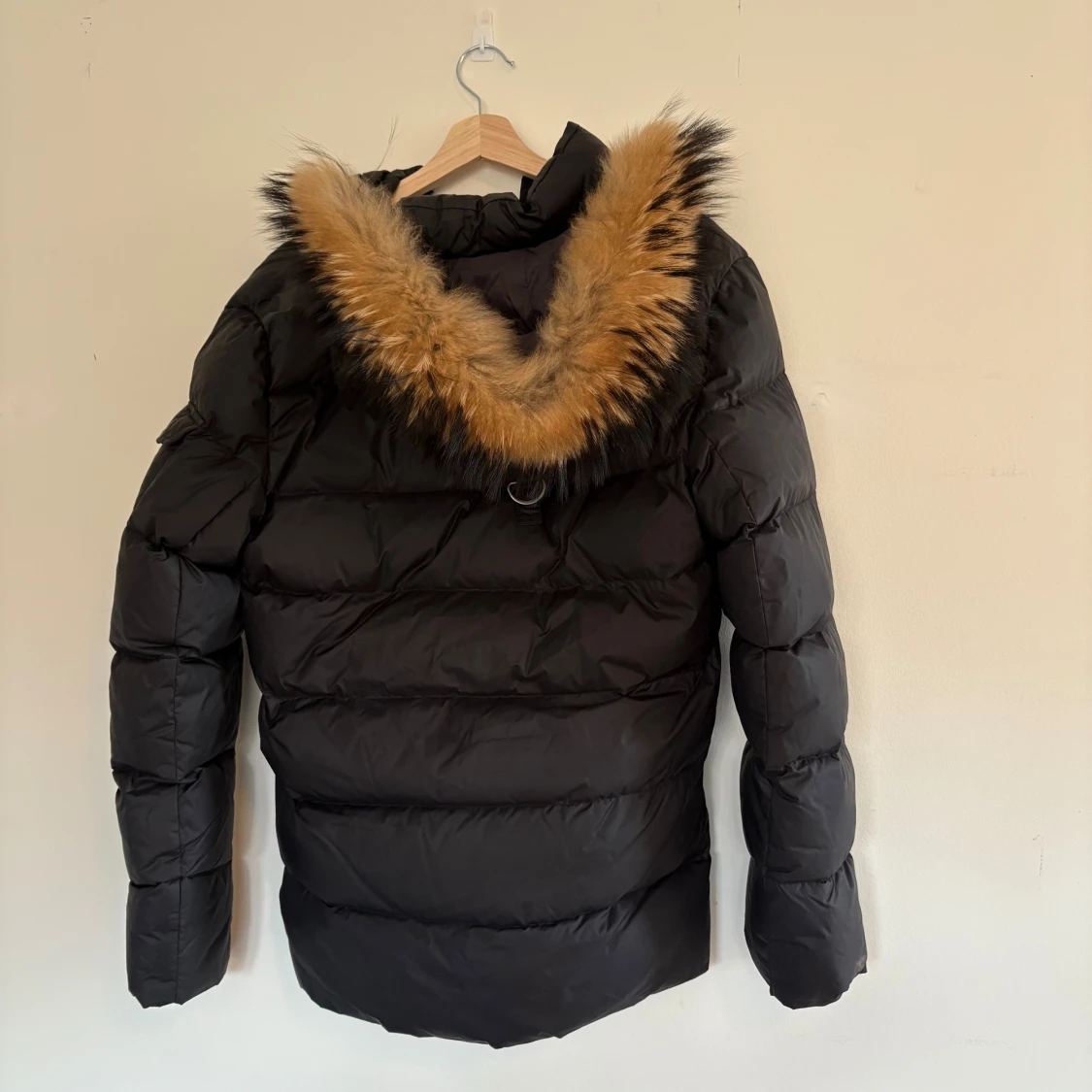 Svart dunjacka från Pyrenex med huva - 2