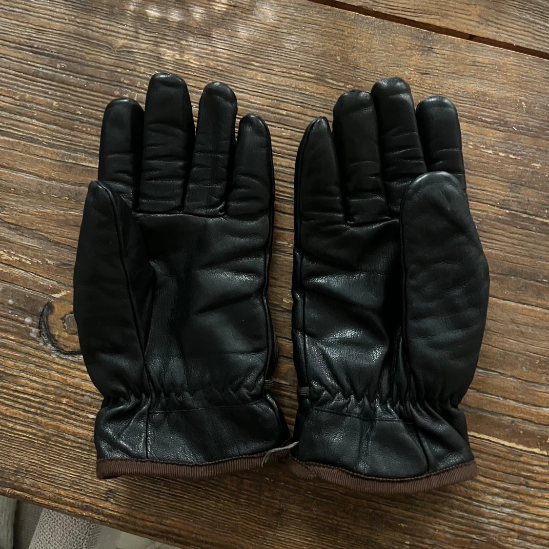 Svarta skinnhandskar från Hestra - 1