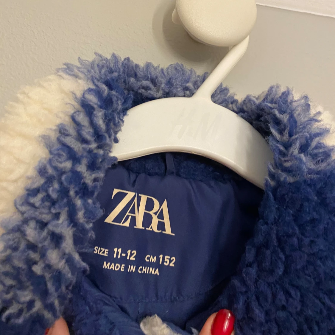 Blåvit teddyjacka i rutig fleece Zara - 4