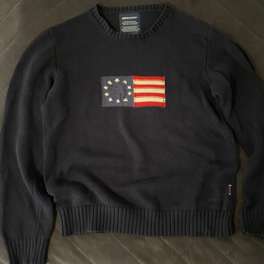 Mörkblå stickad tröja Sebago