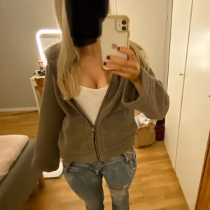 Brun teddyjacka från HM - Snygg teddyjacka jättebra skick