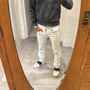 Replay jeans  - Ett par snygga byxor från Replay i storlek W29 L32 i modellen Anbbas 