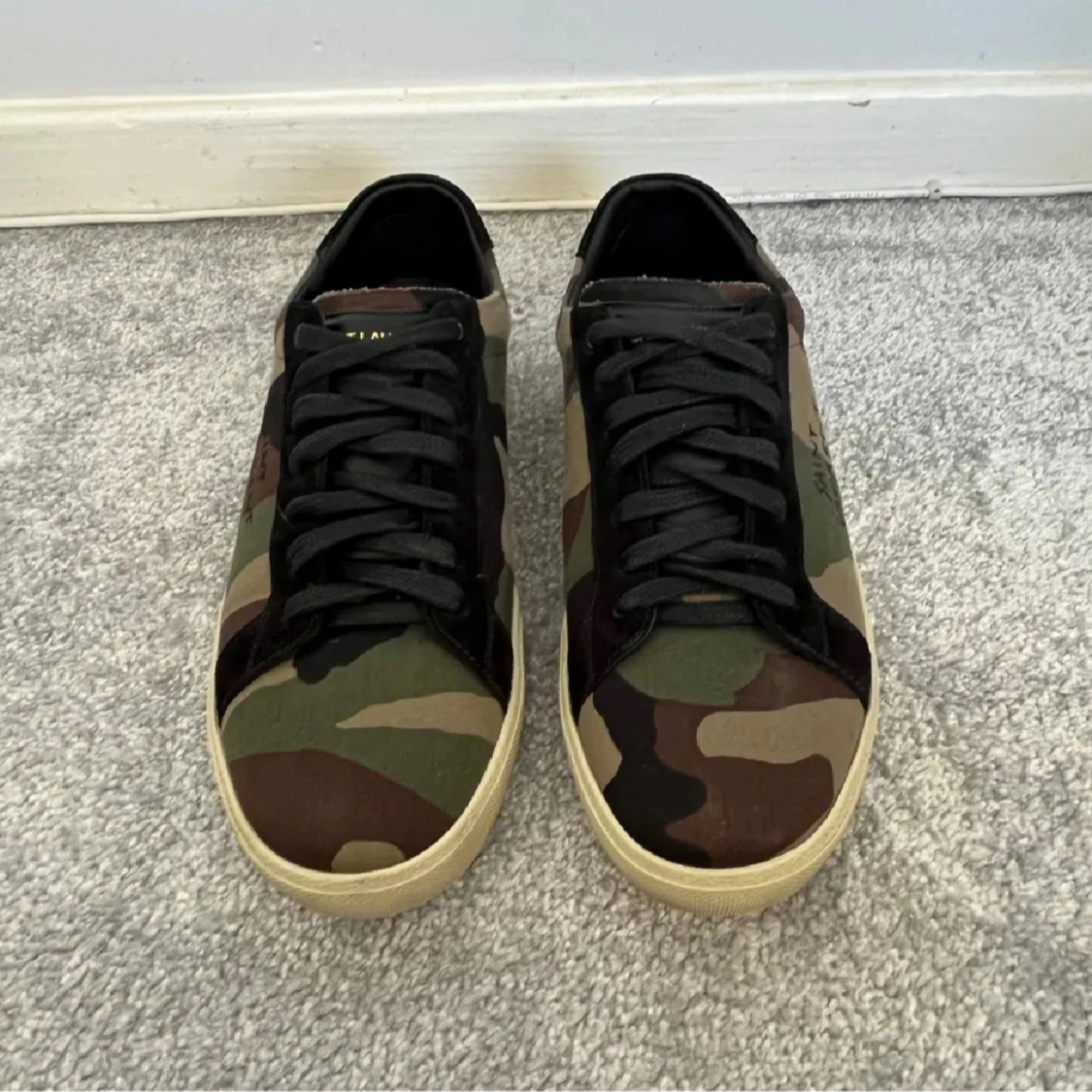 Saint Laurent sneakers i camouflage - 1