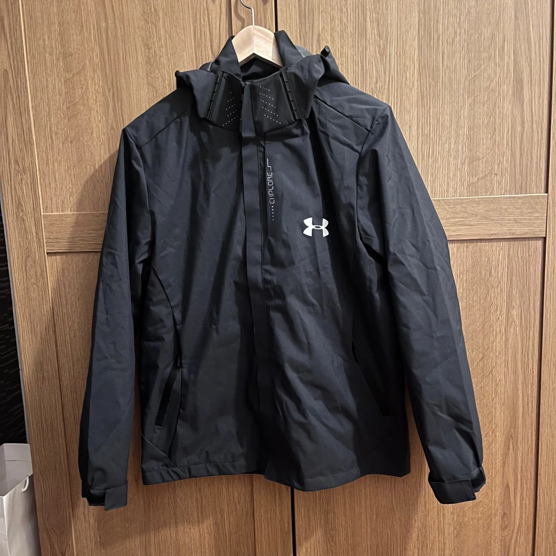 Svart vindjacka från Under Armour M