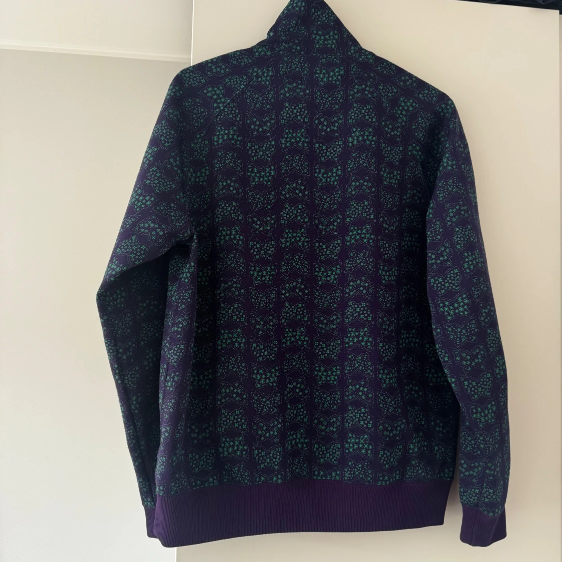 Lila mönstrad jacka från Needles M - 1