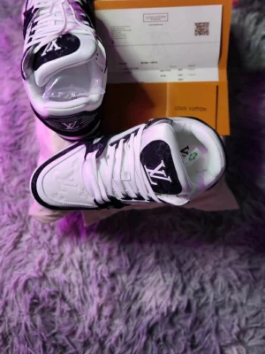 Riktigt fina skor  - Säljer ett fina skor 