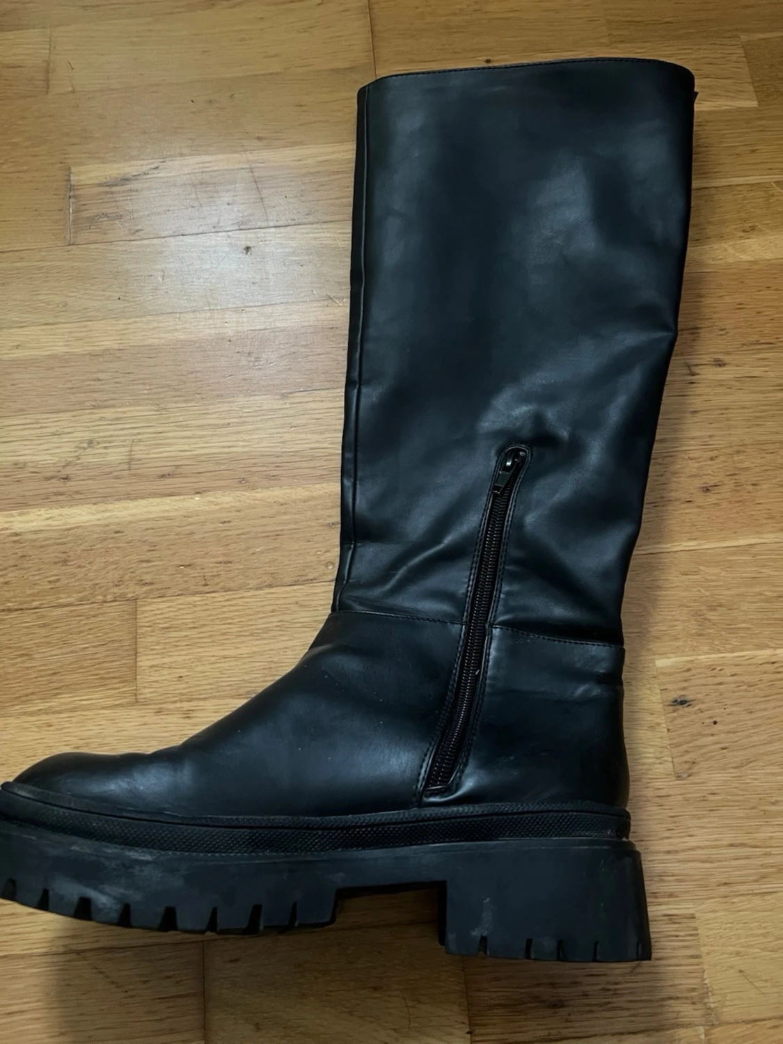 Svarta höga boots med grov sula - 3