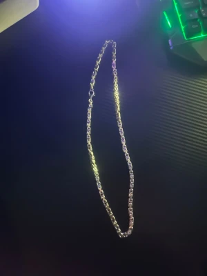 Äkta silver halsband  - Detta är ett äkta silver halsband 