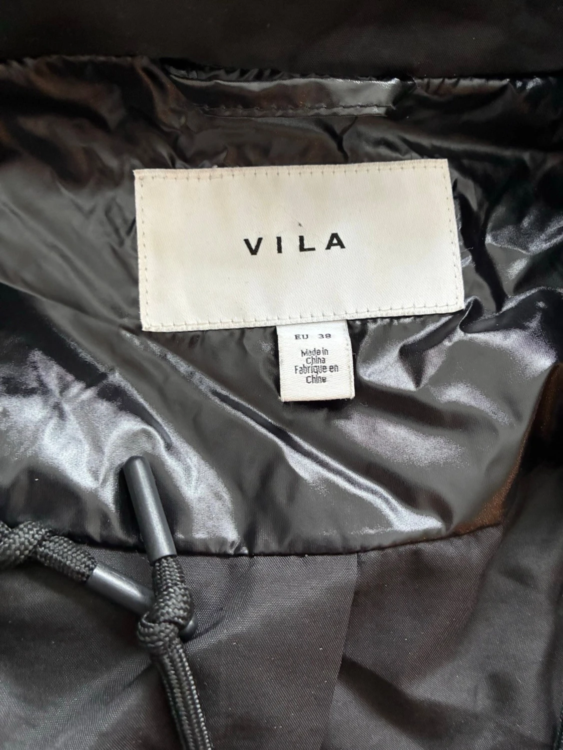 Svart pufferjacka från Vila - 2