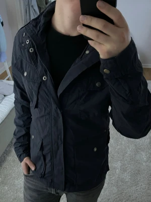 Woolrich Field jacket  - Woolrich | Mycket bra skick | Size - M | Pris 1299 | Hör av dig vid minsta fråga eller fundering📩