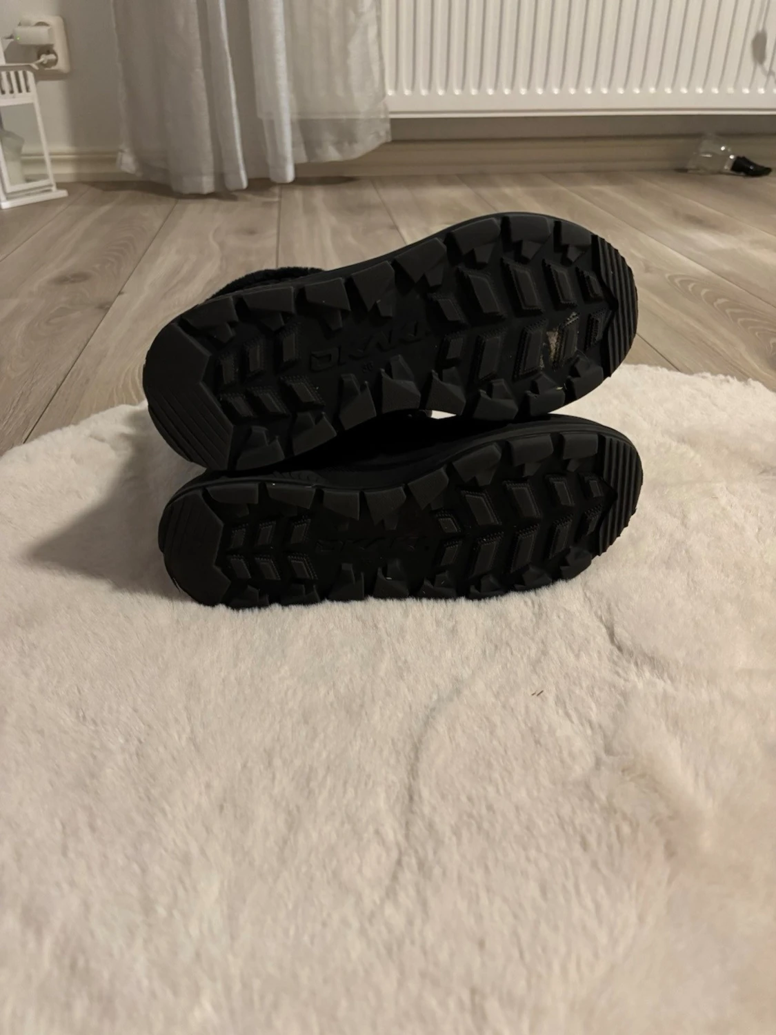 Okaki City Wall, Svarta , stl 36 - 4