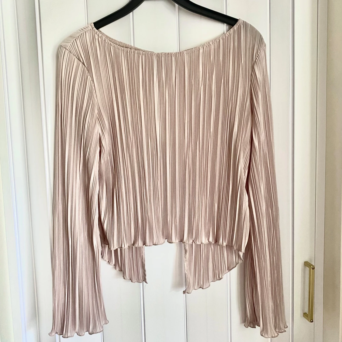 Blus med öppen rygg - 3