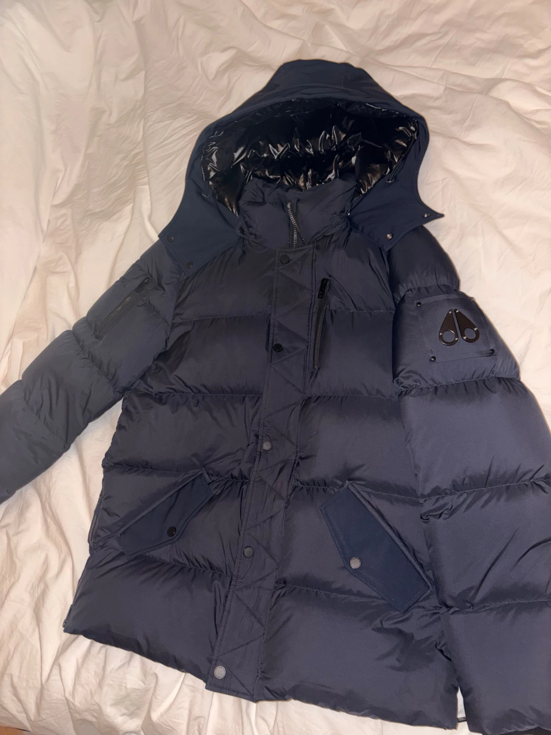 Mörkblå dunjacka Moose Knuckles - 3