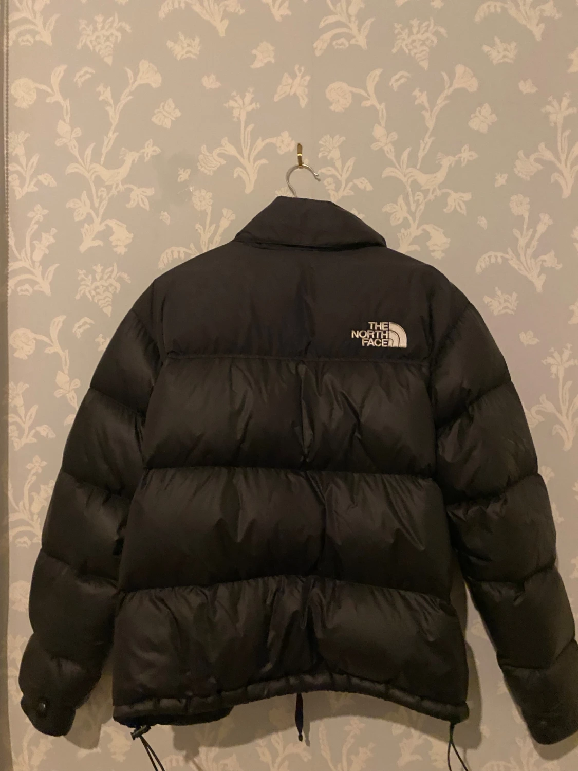 Svart dunjacka från The North Face M - 1