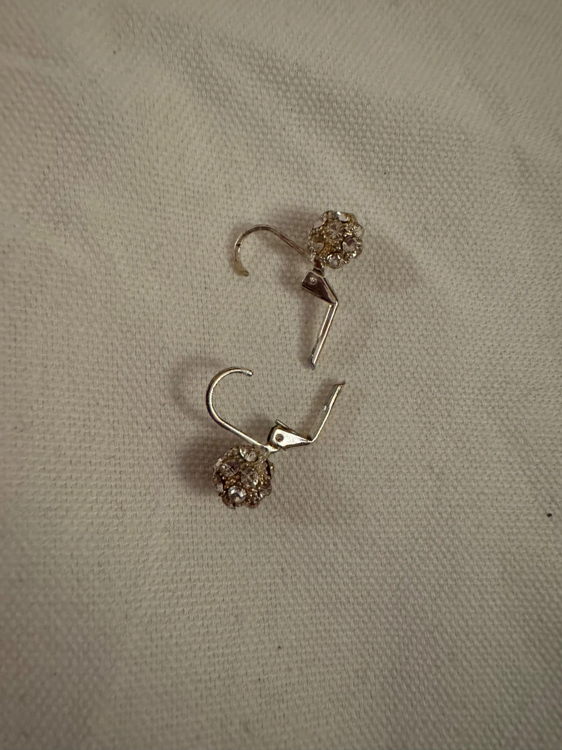 Glittriga silverörhängen med pärlor - 2