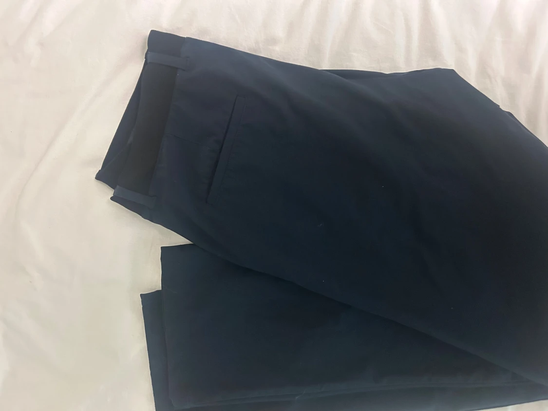 Mörkblå kostymbyxor från Abacus - 1