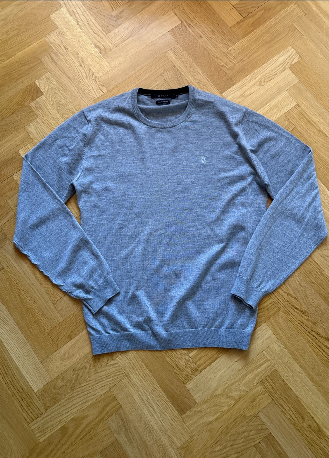 Stickad kofta från Tiger of Sweden