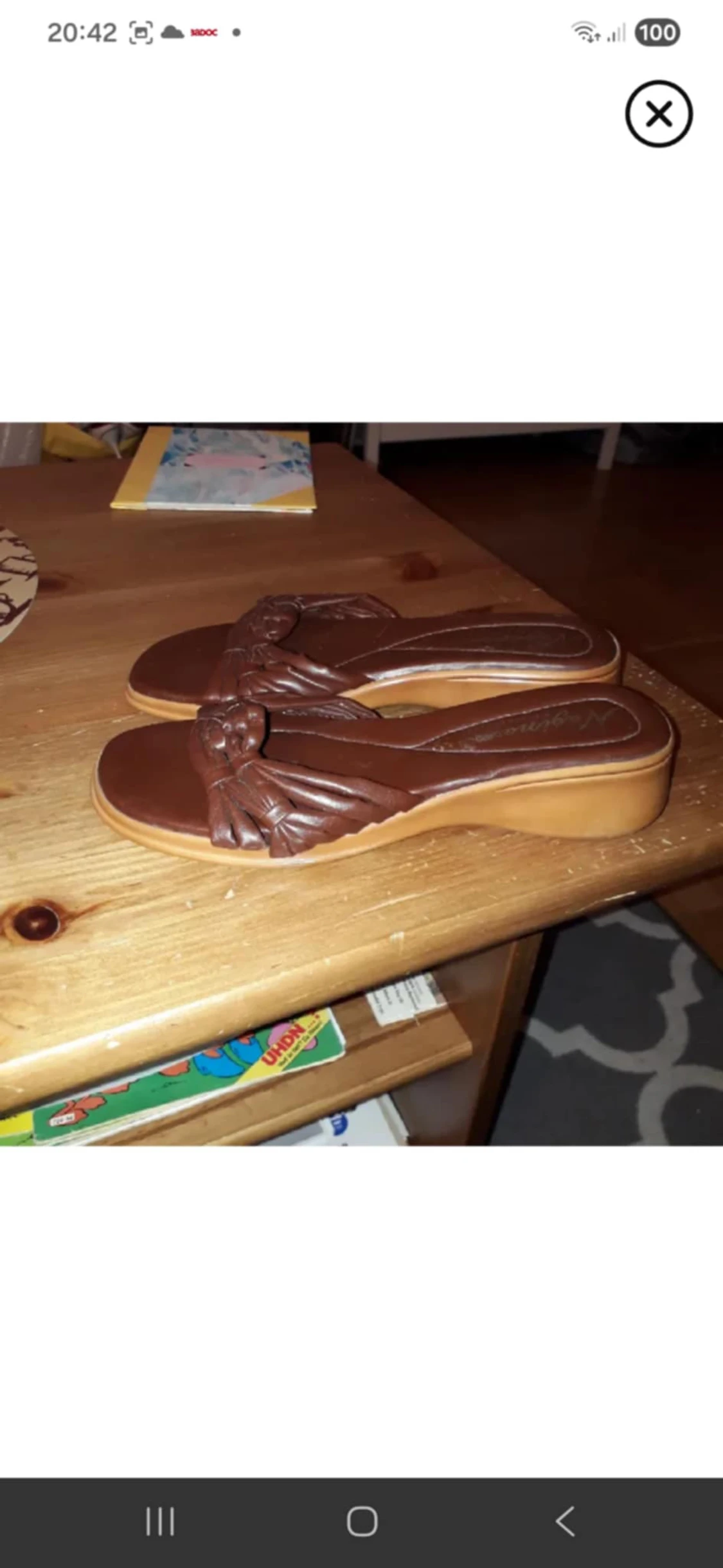 Bruna sandaler med flätad detalj - 1