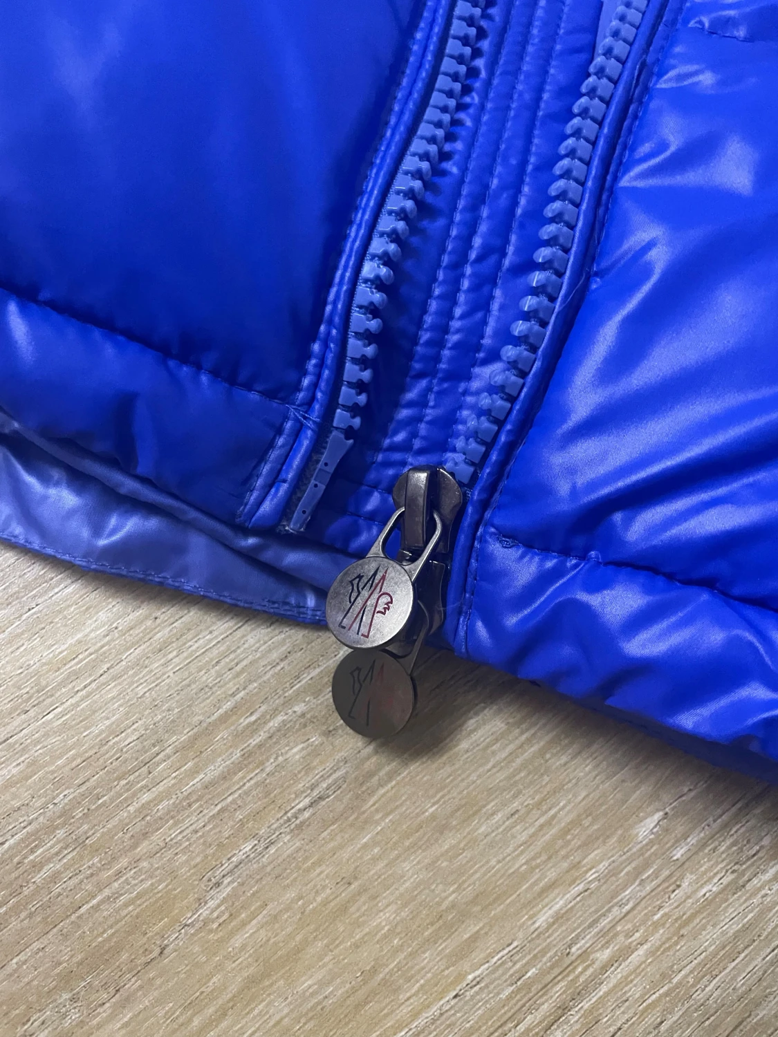 Blå Moncler pufferjacka med huva - 2