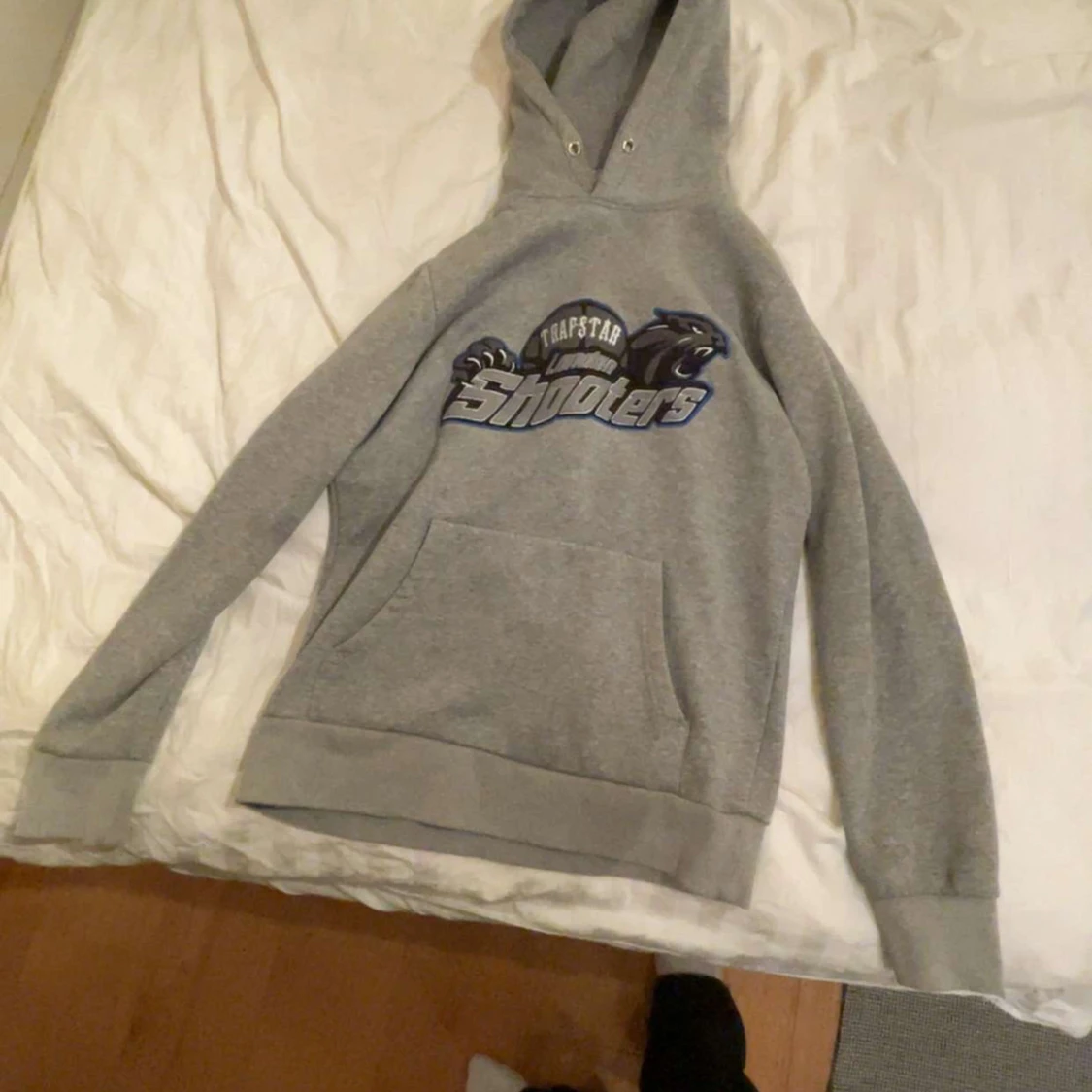 Grå Trapstar Shooters hoodie