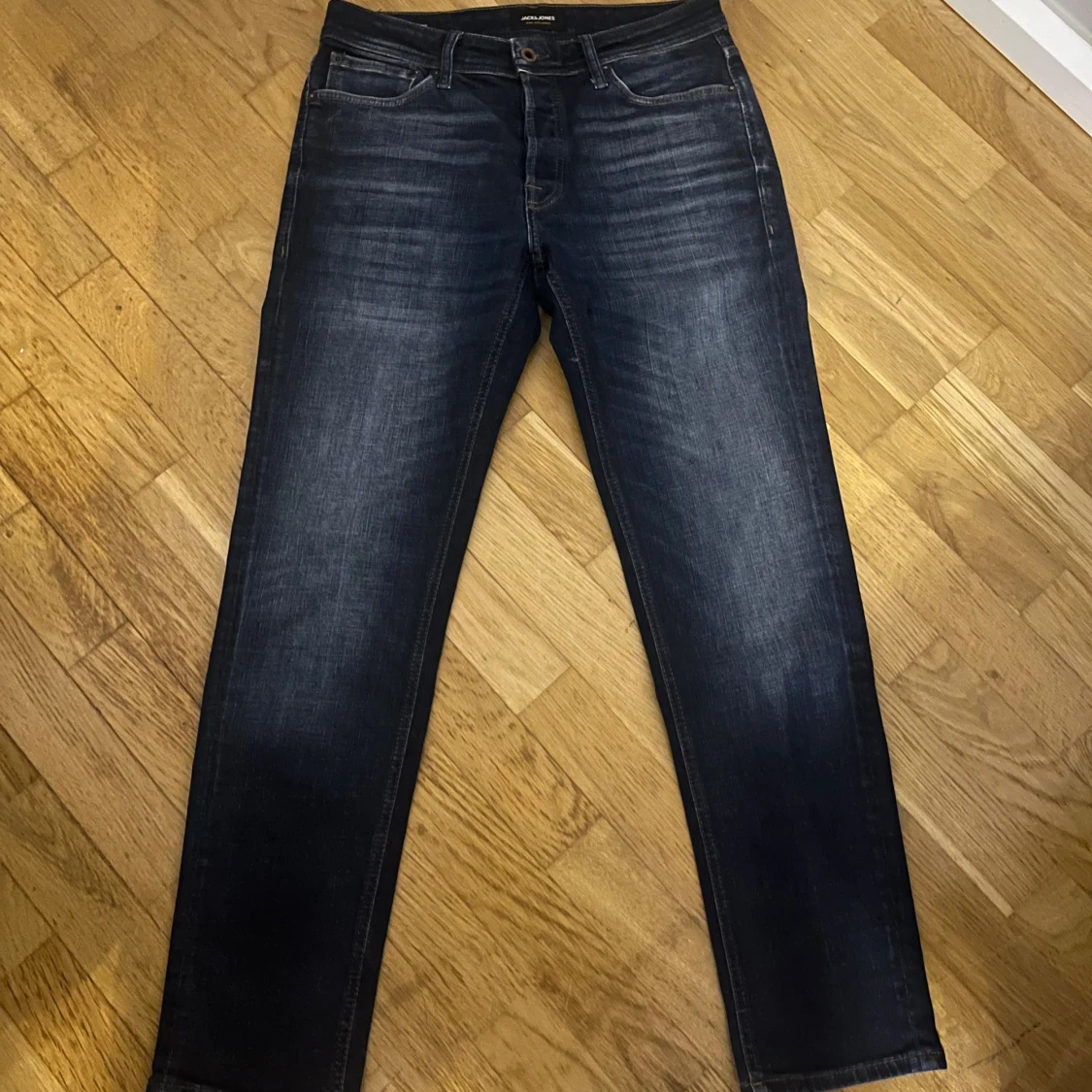 Mörkblå jeans från Jack & Jones