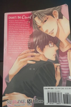 Don't Be Cruel - En explicit manga med färgstarka illustrationer och romantiskt drama mellan två unga killar. Perfekt för dig som gillar känsloladdade berättelser, relationer och manga med vuxet innehåll. Passar ungdomar och unga vuxna som söker något utöver det vanliga.