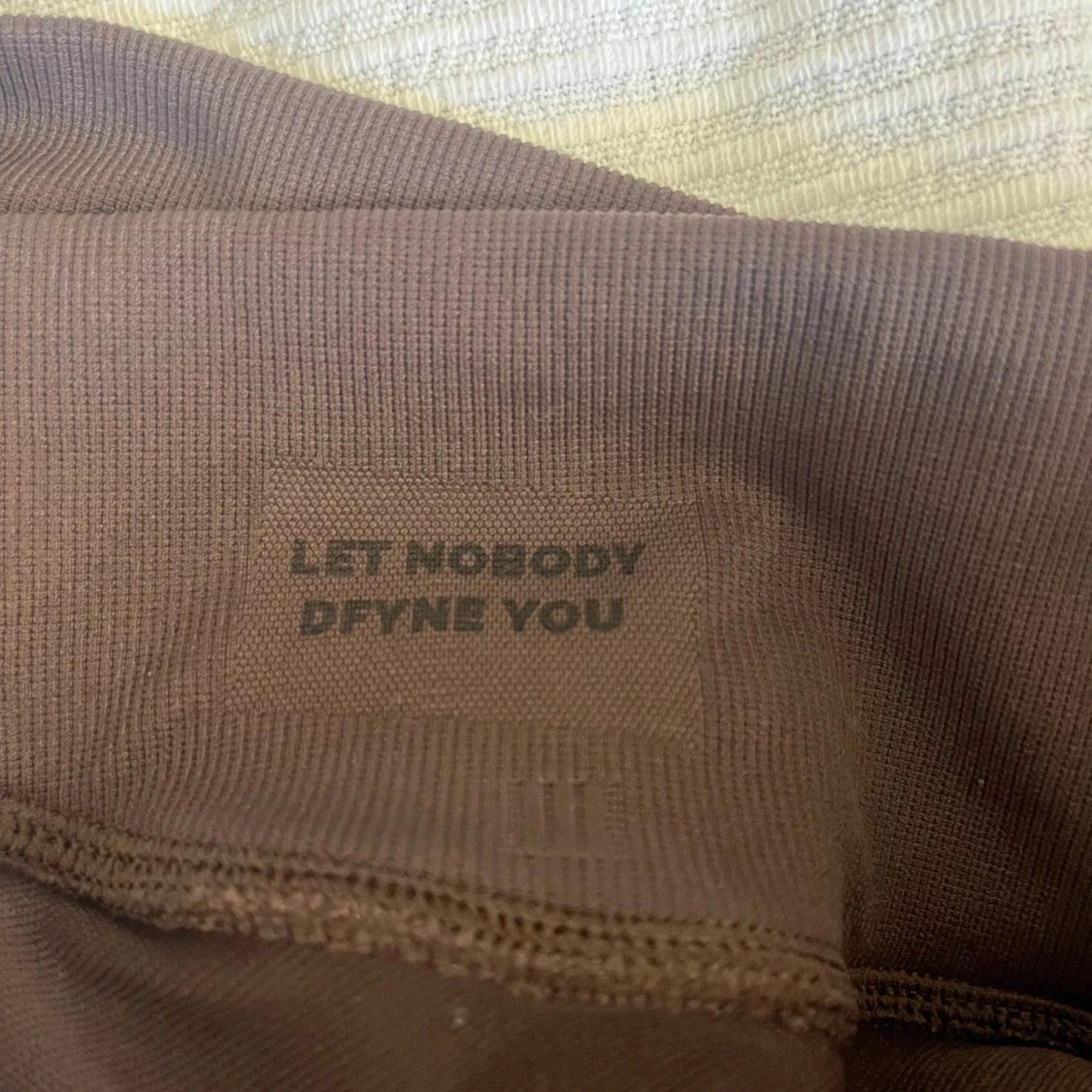 Bruna träningstights-shorts från DFYNE - 3