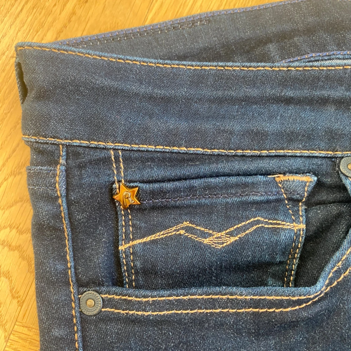 Replay Anbass jeans mörkblå - 3