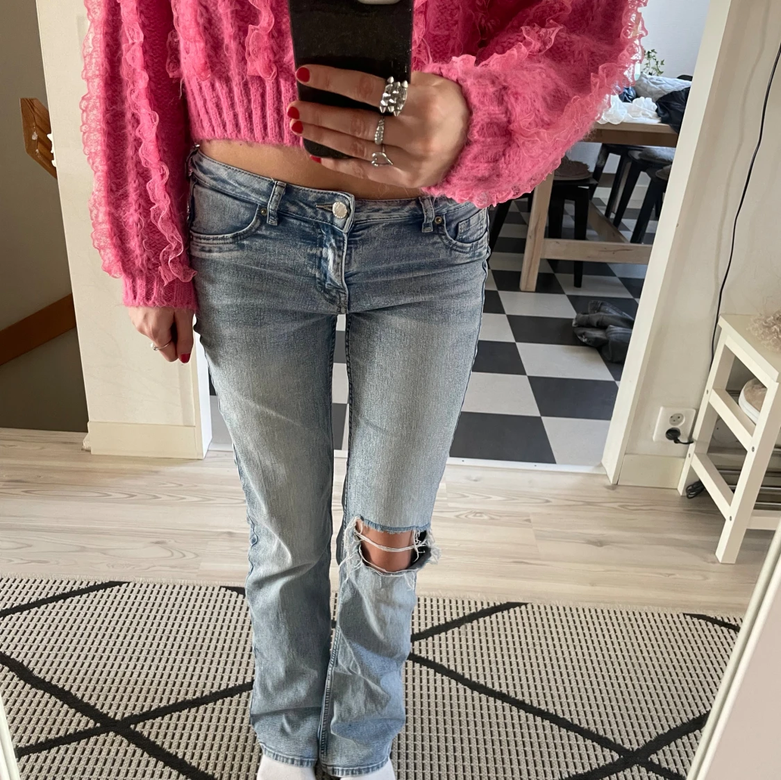 Ljusblå bootcut jeans med hål - 1