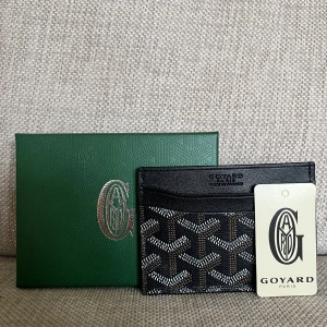 Svart korthållare  - Säljer nu denna stilrena korthållare. Skriv för mer bilder eller information! 😄