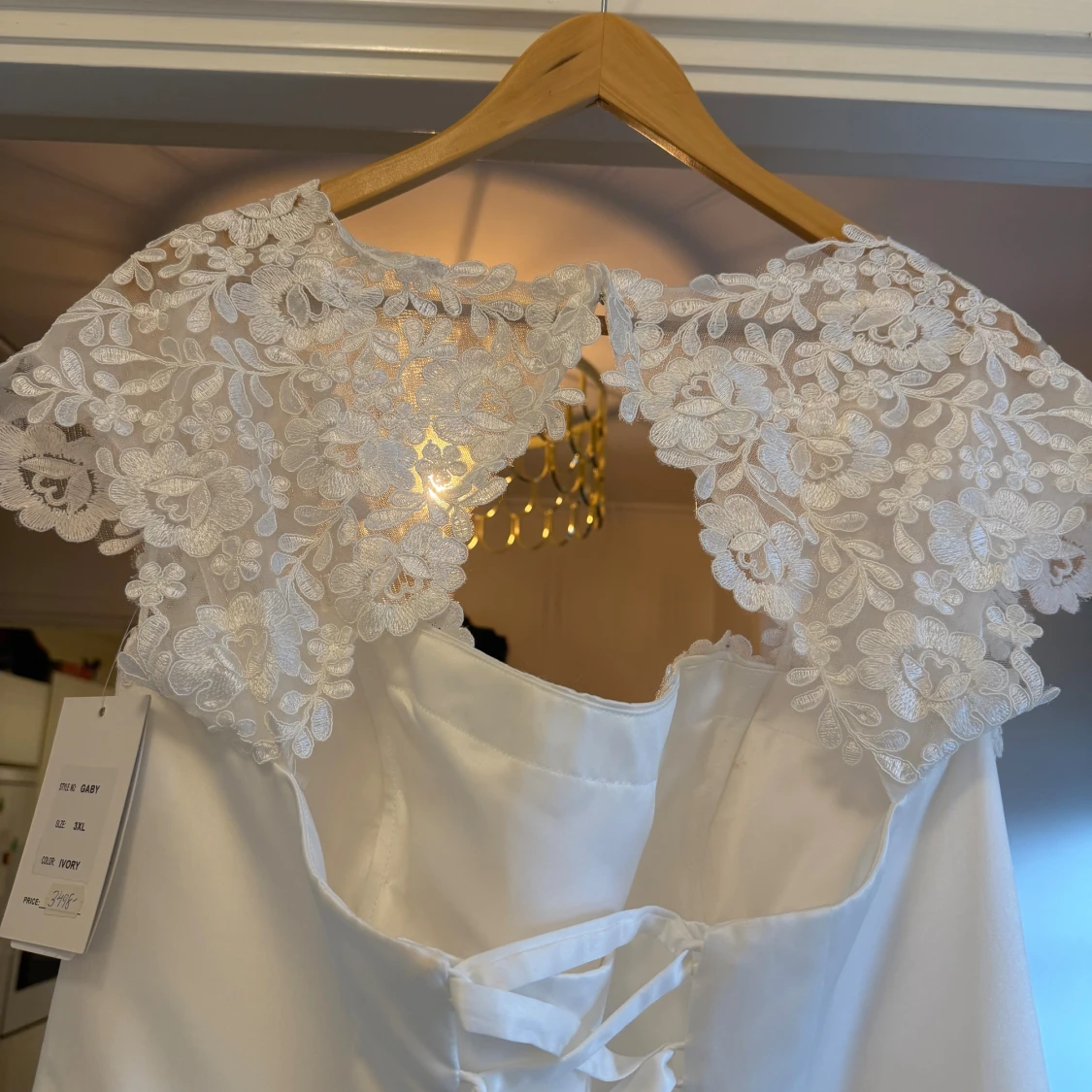 Brudklänning Ivory långklänning Gaby med spets - 2