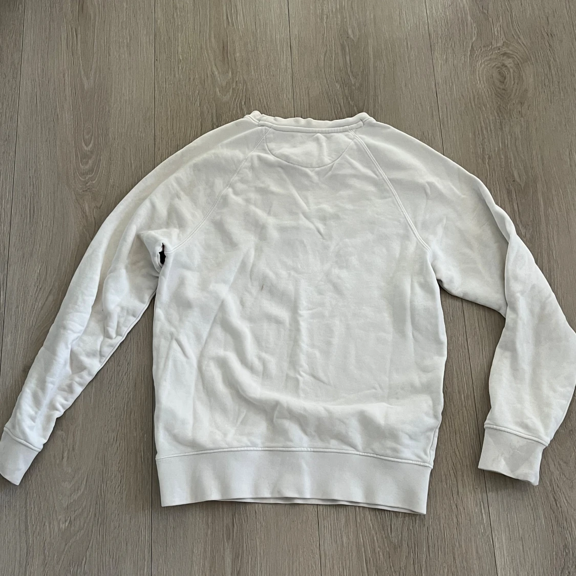 Vit sweatshirt från GANT med logga - 2