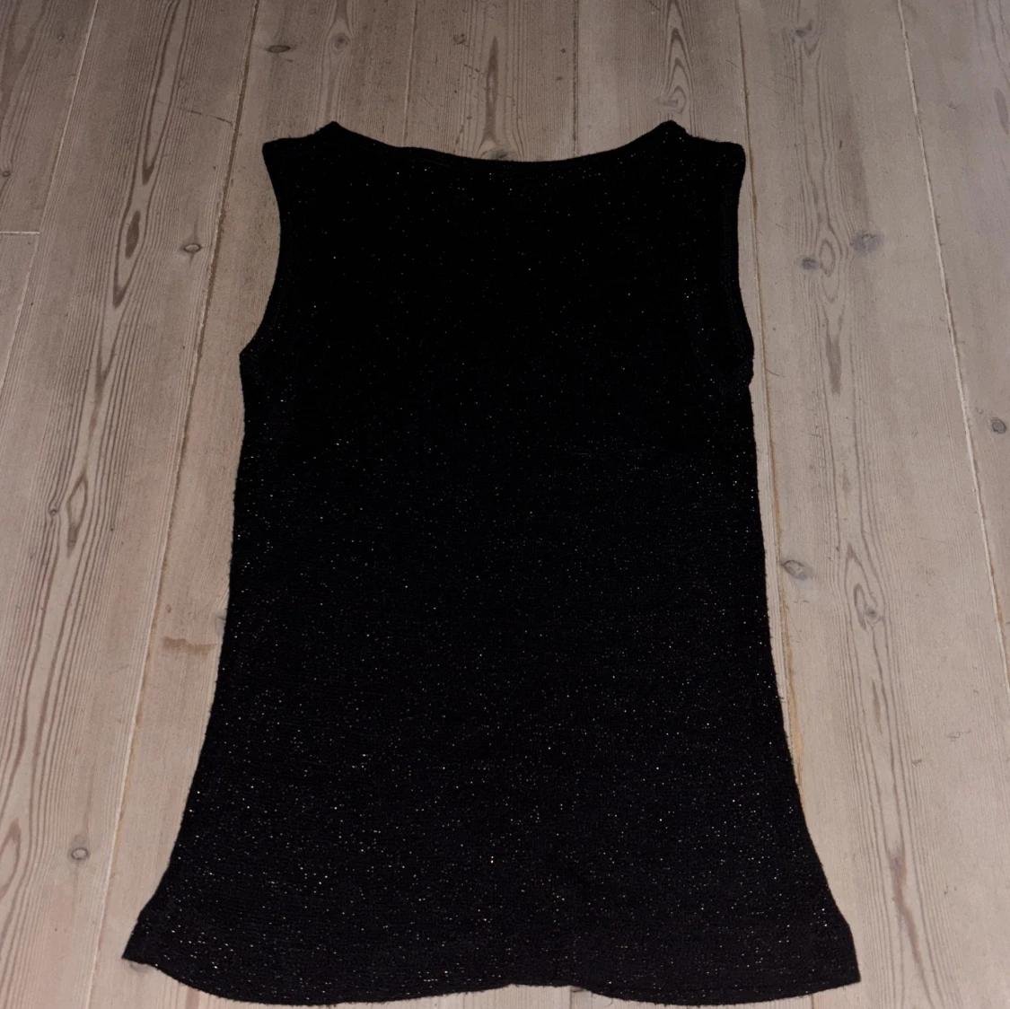 Jätte söt Svart glittrig topp