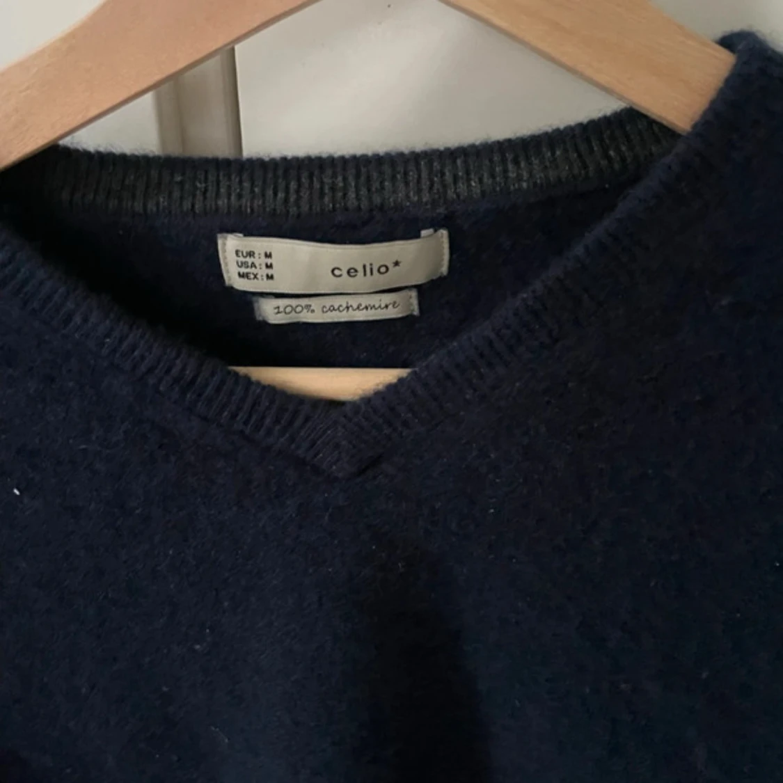 Vintage V- Neck cashmere sweater - 1