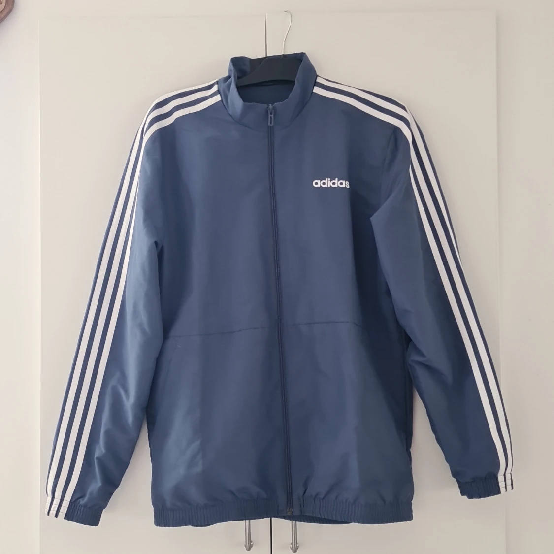 Blå vintage Adidas vindjacka 
